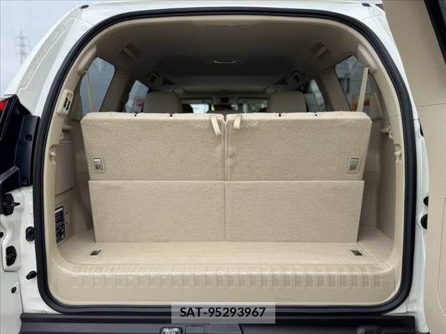 Toyota LAND CRUISER PRADO 2023-06 7272165-19