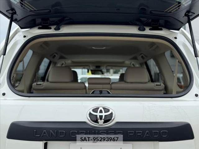 Toyota LAND CRUISER PRADO 2023-06 7272165-21