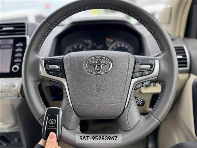 Toyota LAND CRUISER PRADO 2023-06 7272165-6