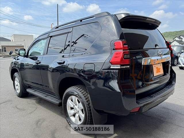 Toyota LAND CRUISER PRADO 2019-08 7272170-12