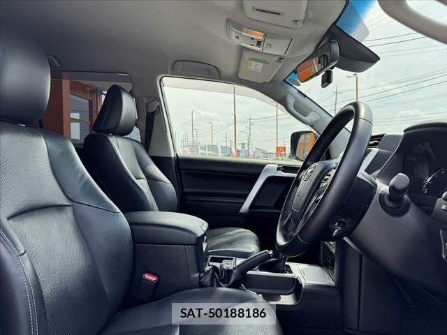 Toyota LAND CRUISER PRADO 2019-08 7272170-15