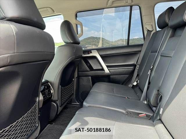 Toyota LAND CRUISER PRADO 2019-08 7272170-18