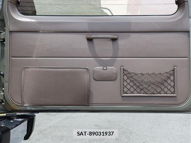 Toyota LAND CRUISER PRADO 2002-01 7272159-17