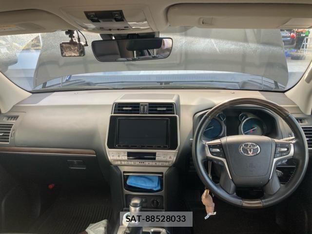 Toyota LAND CRUISER PRADO 2023-04 7272162-12