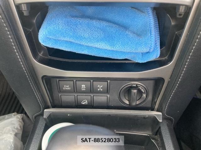 Toyota LAND CRUISER PRADO 2023-04 7272162-18