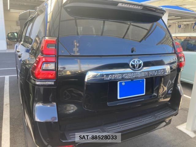 Toyota LAND CRUISER PRADO 2023-04 7272162-2