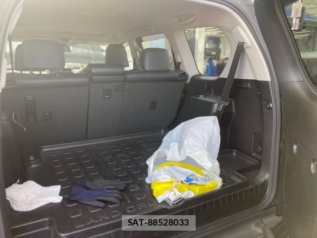 Toyota LAND CRUISER PRADO 2023-04 7272162-8