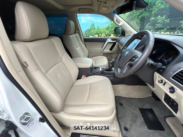 Toyota LAND CRUISER PRADO 2023-11 7272158-7