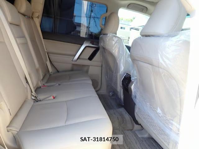 Toyota LAND CRUISER PRADO 2021-01 7280649-15