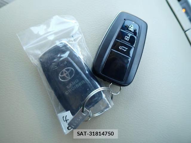 Toyota LAND CRUISER PRADO 2021-01 7280649-17