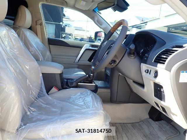 Toyota LAND CRUISER PRADO 2021-01 7280649-18