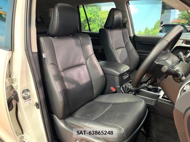 Toyota LAND CRUISER PRADO 2023-03 7327829-7