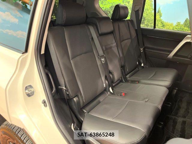 Toyota LAND CRUISER PRADO 2023-03 7327829-8