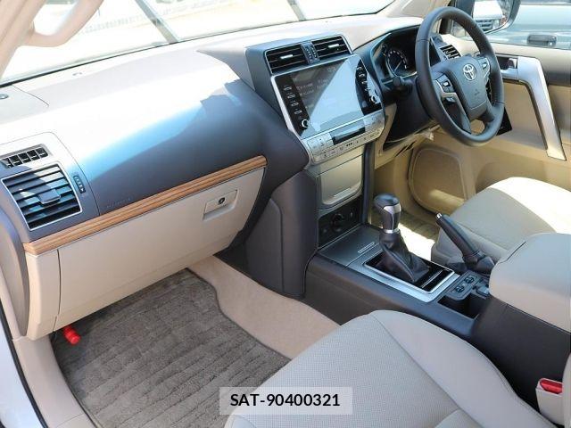 Toyota LAND CRUISER PRADO 2023-01 7327827-3