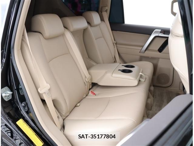 Toyota LAND CRUISER PRADO 2023-10 7327826-18