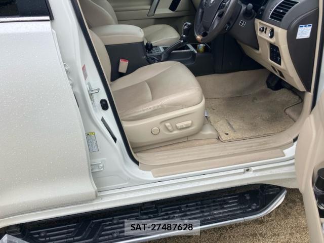 Toyota LAND CRUISER PRADO 2018-02 7327831-15