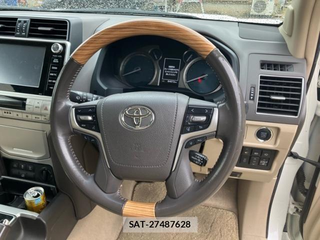 Toyota LAND CRUISER PRADO 2018-02 7327831-17