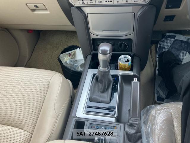 Toyota LAND CRUISER PRADO 2018-02 7327831-26