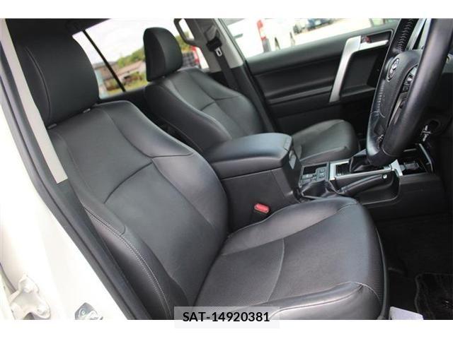 Toyota LAND CRUISER PRADO 2018-02 7327848-25