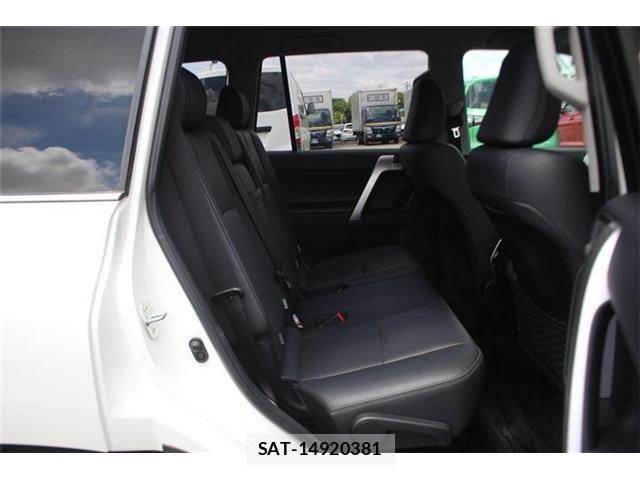 Toyota LAND CRUISER PRADO 2018-02 7327848-27