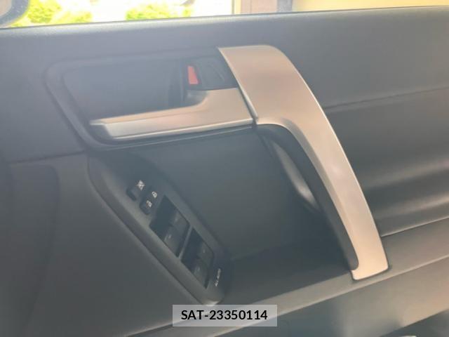 Toyota LAND CRUISER PRADO 2021-02 7327843-19