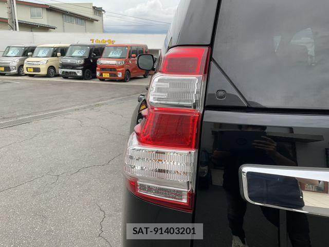 Toyota LAND CRUISER PRADO 2015-08 7327861-23