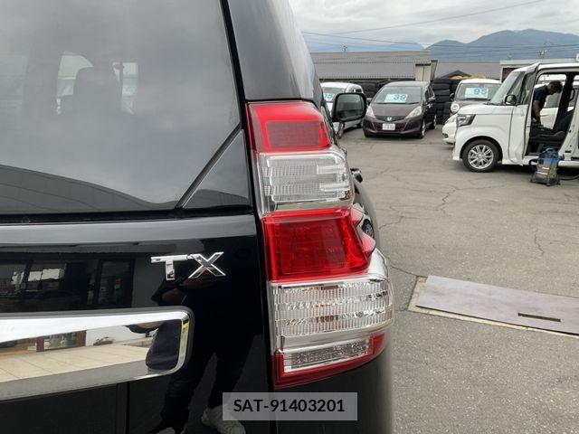 Toyota LAND CRUISER PRADO 2015-08 7327861-24