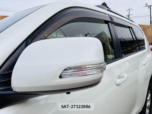 Toyota LAND CRUISER PRADO 2015-03 7327852-28