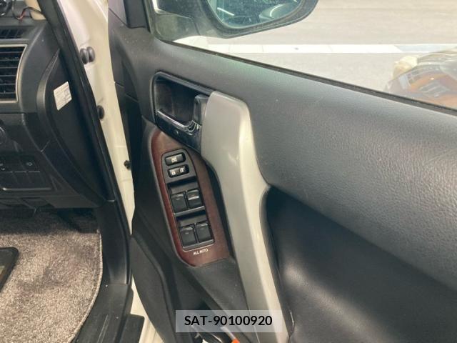 Toyota LAND CRUISER PRADO 2014-07 7327860-15
