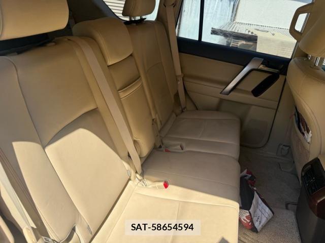Toyota LAND CRUISER PRADO 2015-10 7327859-13