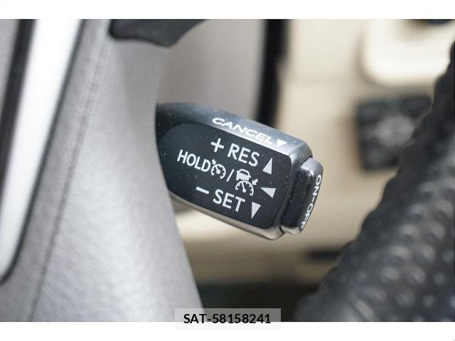 Toyota LAND CRUISER PRADO 2017-01 7327844-19