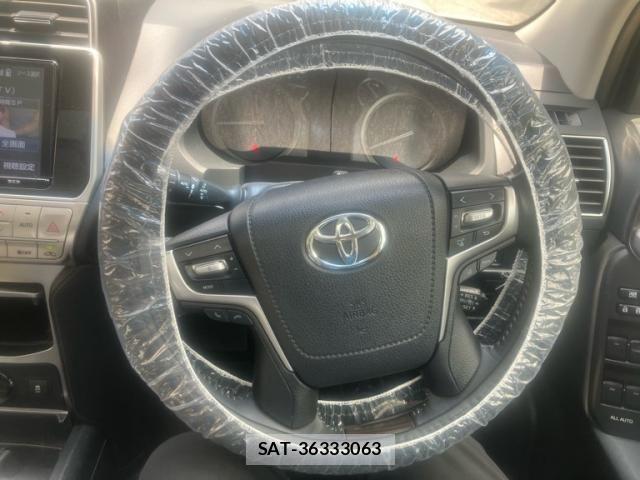 Toyota LAND CRUISER PRADO 2018-01 7327850-16