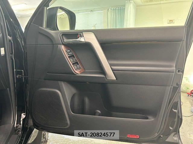 Toyota LAND CRUISER PRADO 2015-01 7327855-17