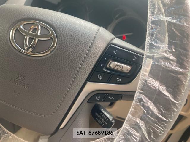 Toyota LAND CRUISER PRADO 2017-11 7358367-11