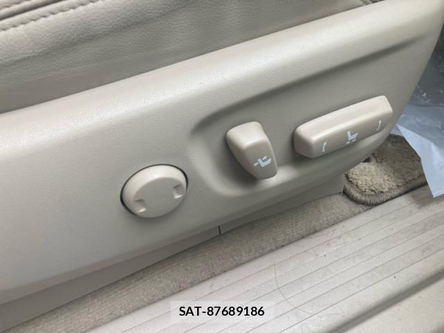 Toyota LAND CRUISER PRADO 2017-11 7358367-14