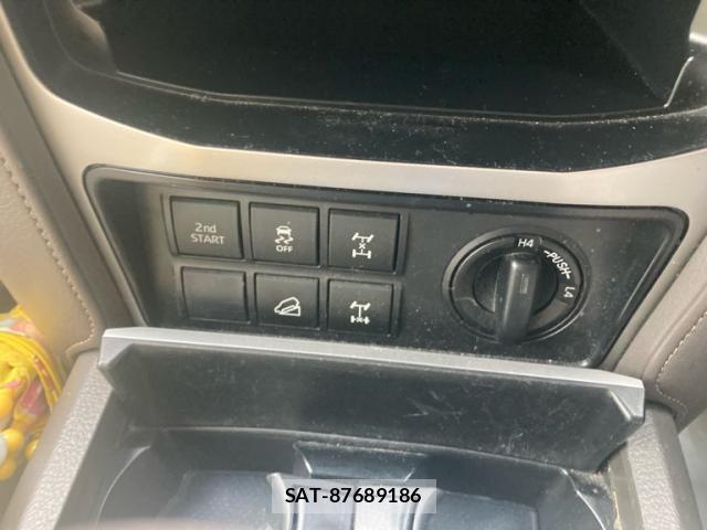 Toyota LAND CRUISER PRADO 2017-11 7358367-23