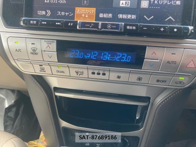 Toyota LAND CRUISER PRADO 2017-11 7358367-24