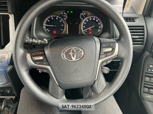 Toyota LAND CRUISER PRADO 2021-04 7358377-13