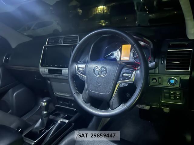 Toyota LAND CRUISER PRADO 2018-03 7358375-11