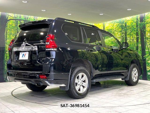 Toyota LAND CRUISER PRADO 2022-05 7358363-17