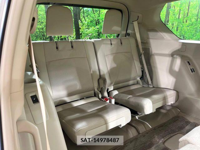 Toyota LAND CRUISER PRADO 2023-03 7358358-9