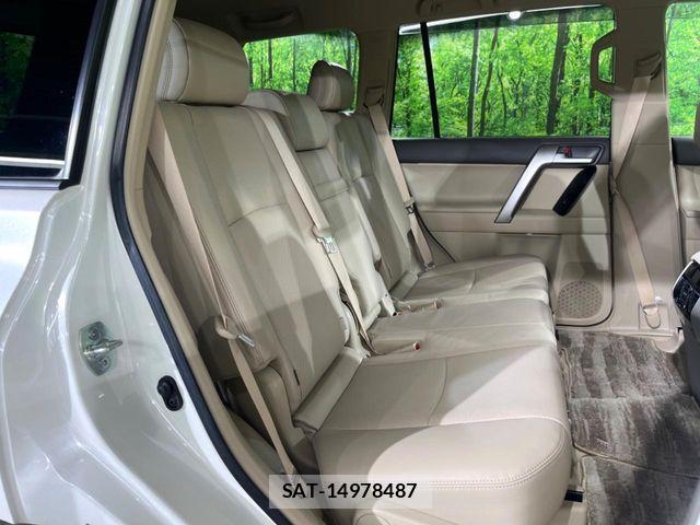 Toyota LAND CRUISER PRADO 2023-03 7358358-8