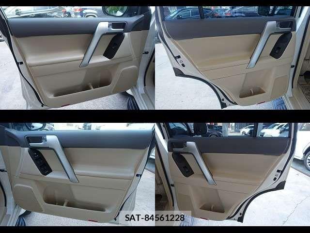 Toyota LAND CRUISER PRADO 2023-04 7358351-18