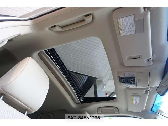 Toyota LAND CRUISER PRADO 2023-04 7358351-1