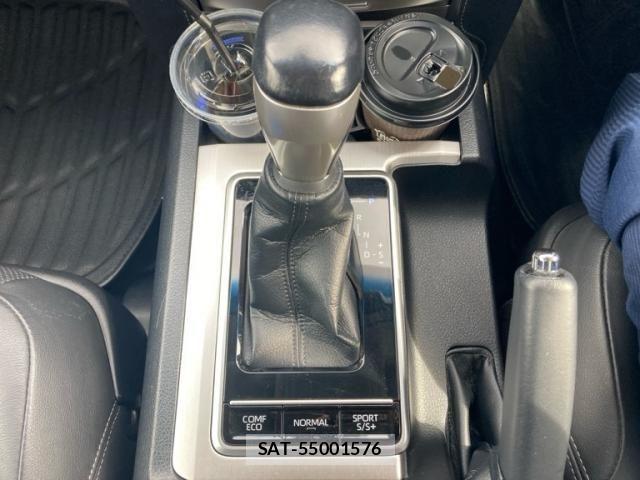 Toyota LAND CRUISER PRADO 2018-03 7358364-24