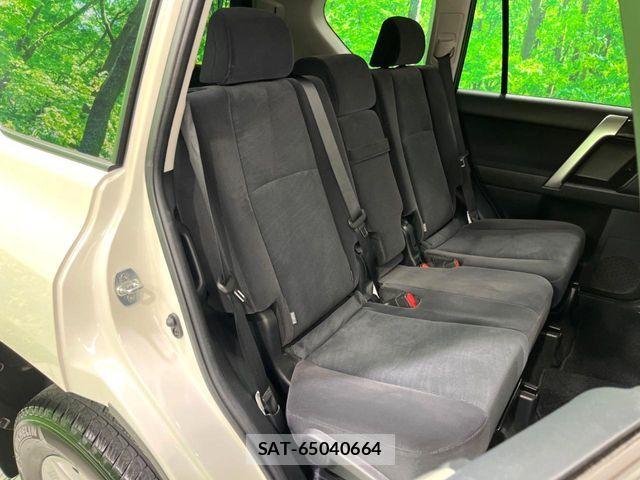 Toyota LAND CRUISER PRADO 2023-11 7358365-9