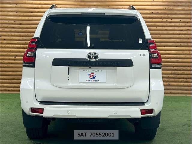 Toyota LAND CRUISER PRADO 2023-04 7358359-18