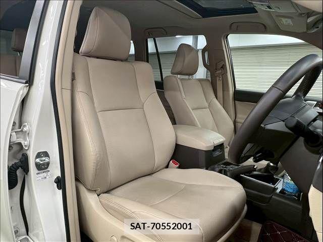 Toyota LAND CRUISER PRADO 2023-04 7358359-7