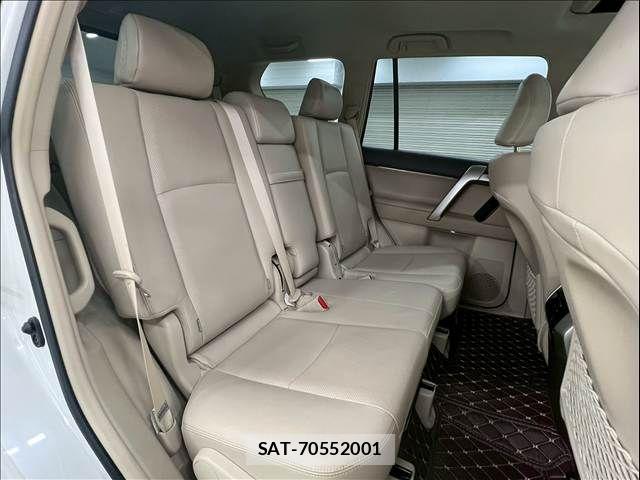 Toyota LAND CRUISER PRADO 2023-04 7358359-8