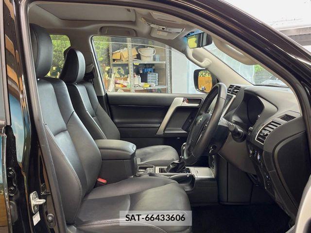 Toyota LAND CRUISER PRADO 2023-05 7358360-6